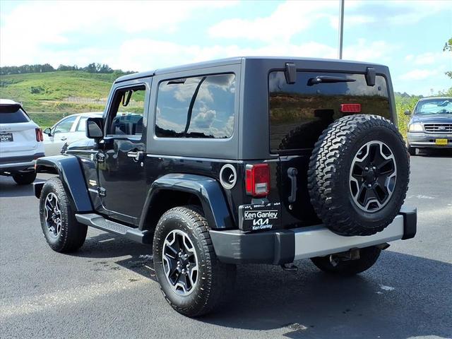 Photo of 2015 Black Clearcoat Jeep Wrangler