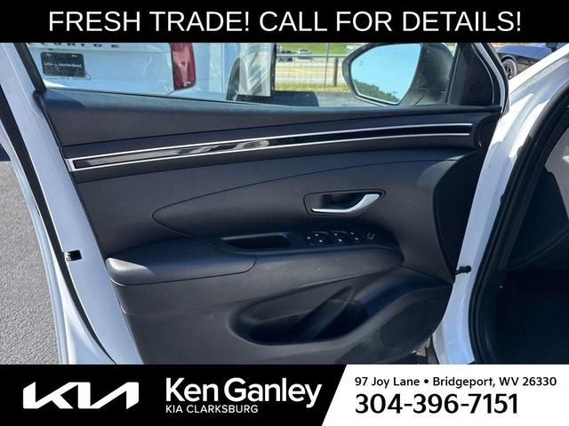 Photo of 2022 Quartz White Hyundai TUCSON