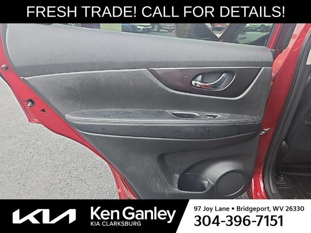 Photo of 2018 Scarlet Ember Nissan Rogue