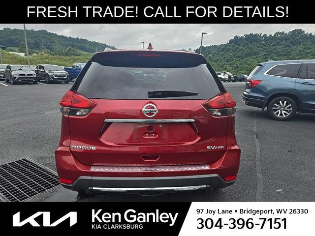 Photo of 2018 Scarlet Ember Nissan Rogue