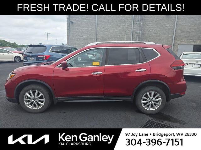 Photo of 2018 Scarlet Ember Nissan Rogue