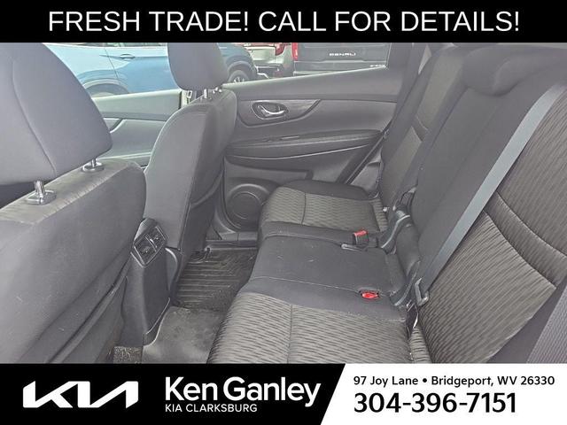 Photo of 2018 Scarlet Ember Nissan Rogue