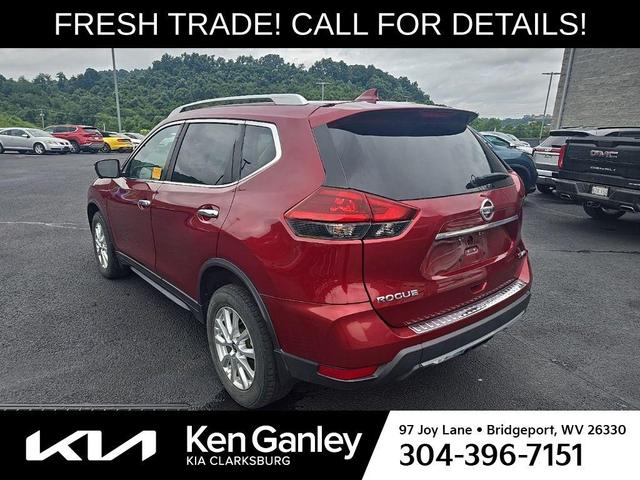 Photo of 2018 Scarlet Ember Nissan Rogue
