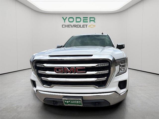 Photo of 2021 White GMC Sierra 1500
