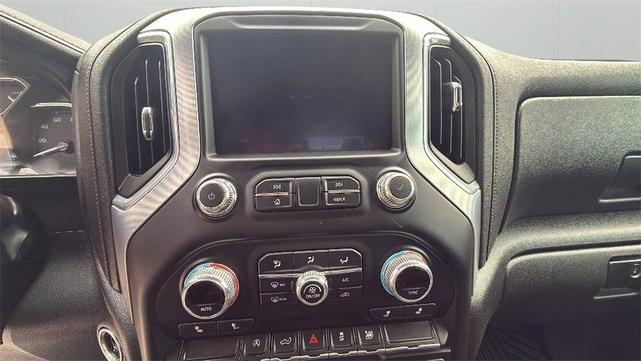 Photo of 2021 White GMC Sierra 1500