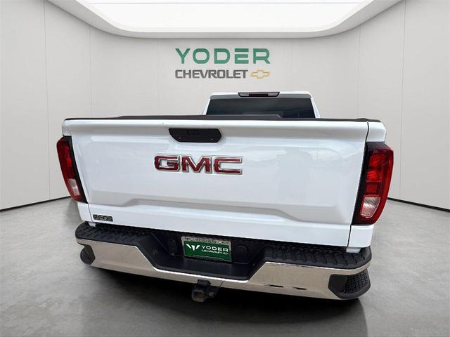 Photo of 2021 White GMC Sierra 1500