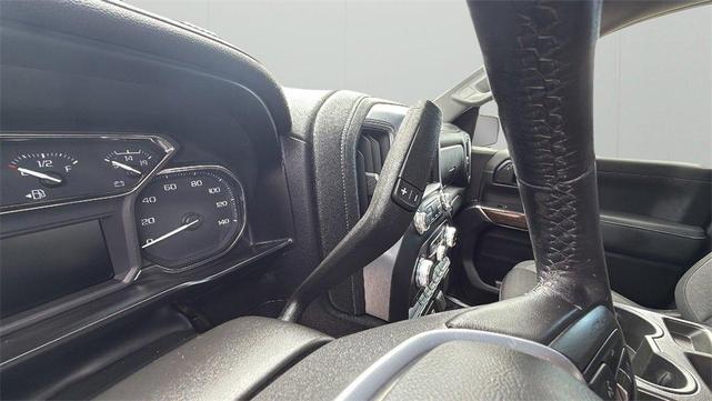 Photo of 2021 White GMC Sierra 1500