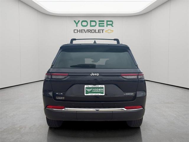 Photo of 2023 Black Jeep Grand Cherokee