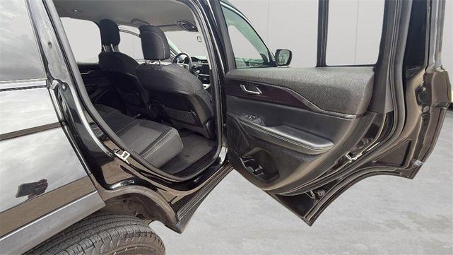 Photo of 2023 Black Jeep Grand Cherokee