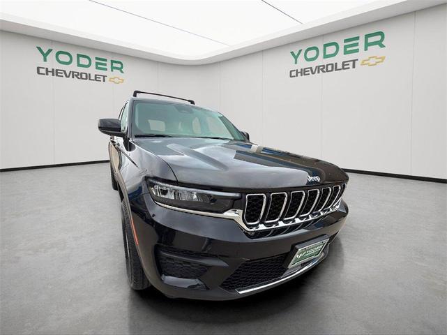 Photo of 2023 Black Jeep Grand Cherokee