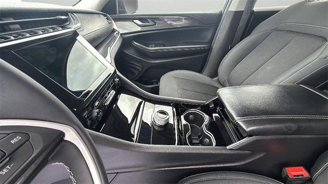 Photo of 2023 Black Jeep Grand Cherokee
