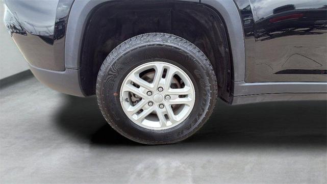 Photo of 2023 Black Jeep Grand Cherokee