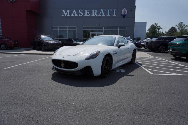 Photo of 2024 Bianco Solid Maserati GranTurismo