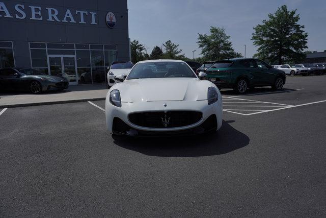 Photo of 2024 Bianco Solid Maserati GranTurismo