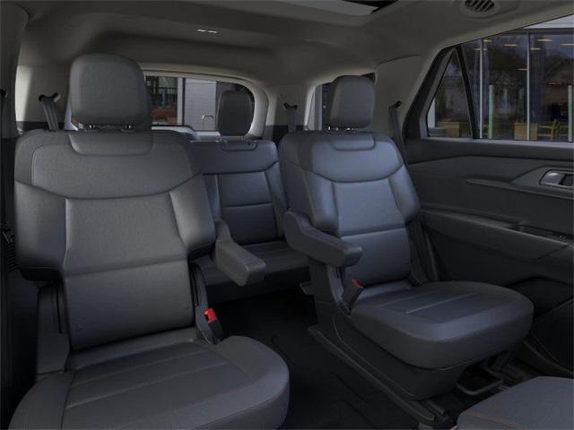 Photo of 2025 White Ford Explorer