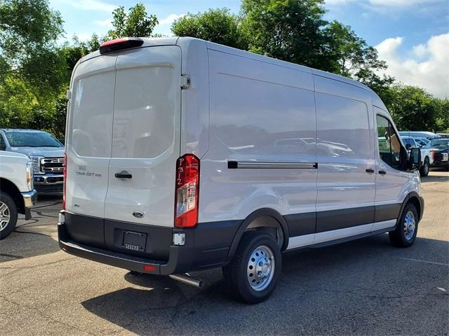 Photo of 2025 Oxford White Ford Transit-250