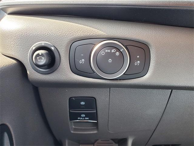 Photo of 2025 Oxford White Ford Transit-250