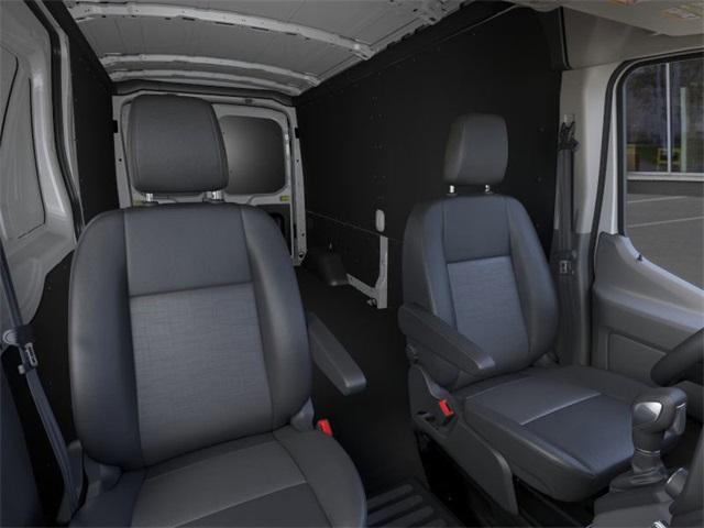 Photo of 2025 Oxford White Ford Transit-250