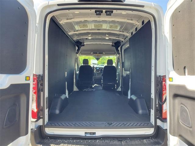 Photo of 2025 Oxford White Ford Transit-250