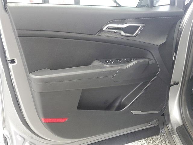 Photo of 2024 Steel Gray Kia Sportage