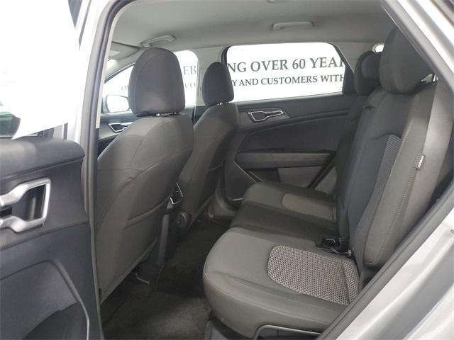 Photo of 2024 Steel Gray Kia Sportage