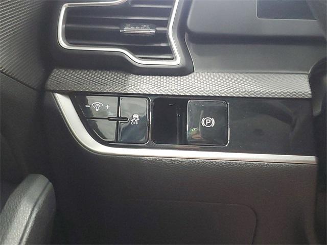 Photo of 2024 Steel Gray Kia Sportage