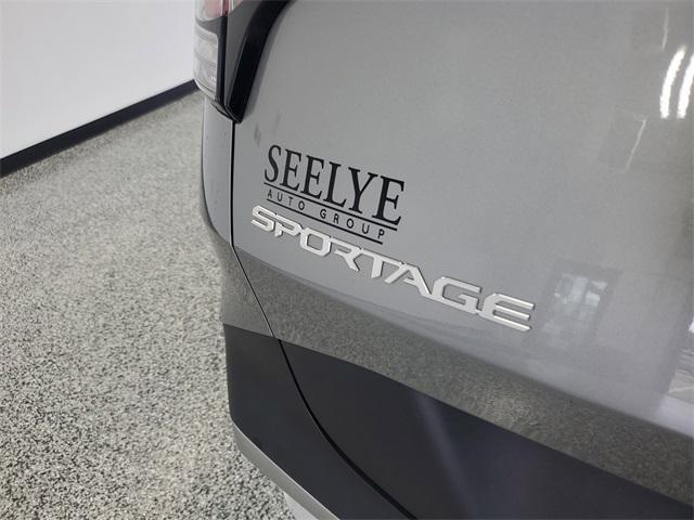 Photo of 2024 Steel Gray Kia Sportage