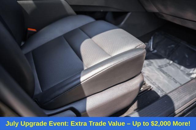 Photo of 2021 Super Black Nissan Rogue