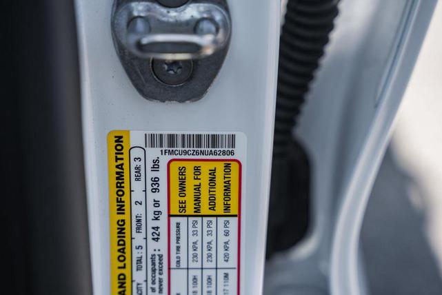 Photo of 2022 Oxford White Ford Escape
