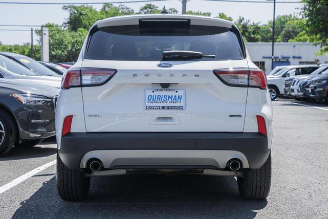 Photo of 2022 Oxford White Ford Escape