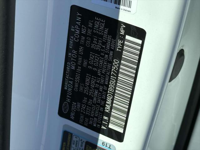 Photo of 2025 Uyuni White Genesis GV70