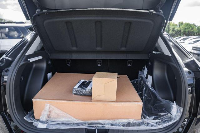 Photo of 2026 Abyss Black Pearl Hyundai KONA