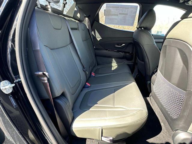 Photo of 2024 Phantom Black Hyundai SANTA CRUZ
