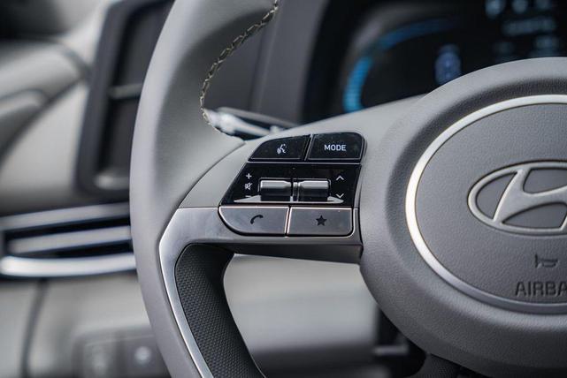 Photo of 2025 Fluid Metal Hyundai ELANTRA