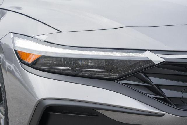 Photo of 2025 Fluid Metal Hyundai ELANTRA