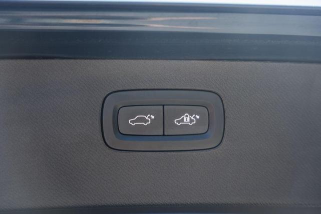 Photo of 2023 Denim Blue Metallic Volvo XC90 Recharge Plug-In Hybrid