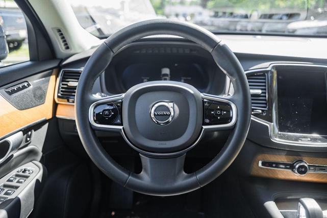 Photo of 2023 Denim Blue Metallic Volvo XC90 Recharge Plug-In Hybrid