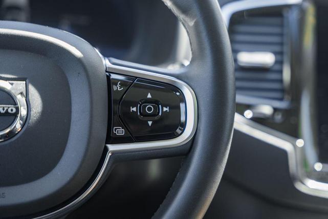 Photo of 2023 Denim Blue Metallic Volvo XC90 Recharge Plug-In Hybrid
