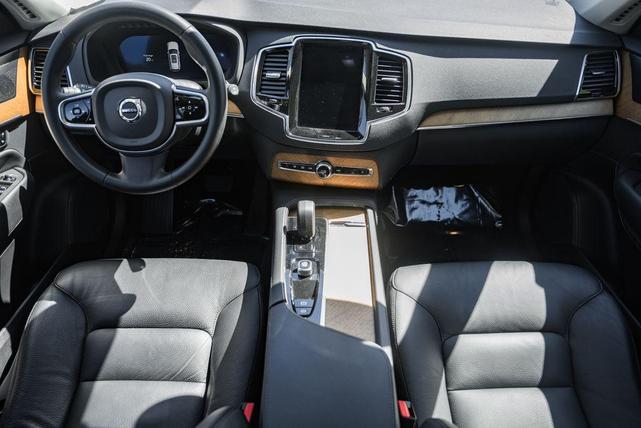 Photo of 2023 Denim Blue Metallic Volvo XC90 Recharge Plug-In Hybrid
