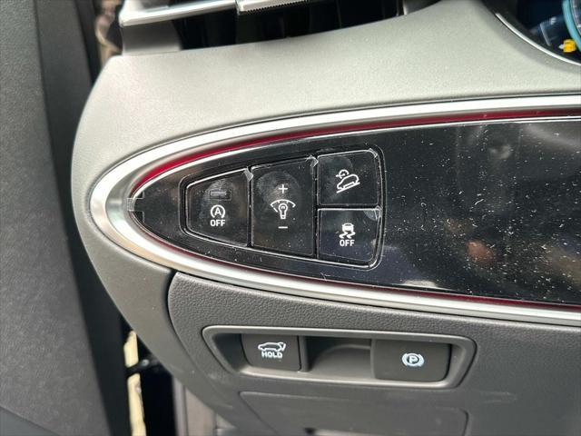 Photo of 2025 Vik Black Genesis GV70