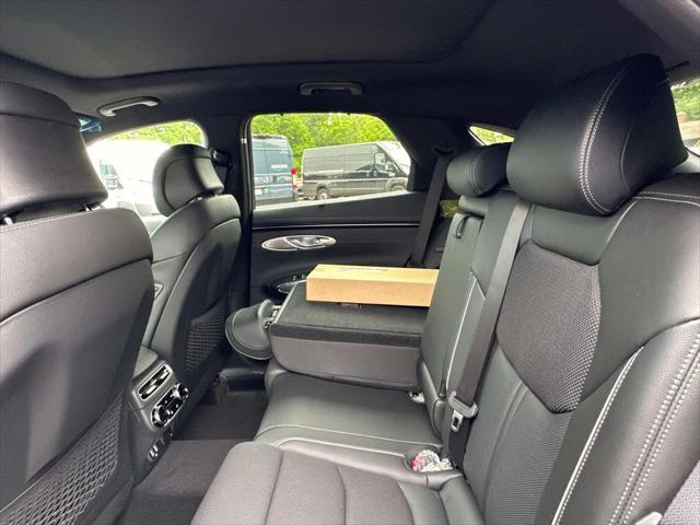 Photo of 2025 Vik Black Genesis GV70
