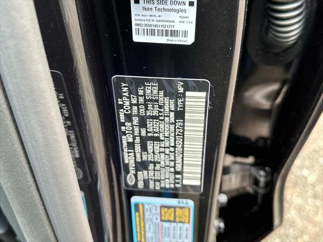 Photo of 2025 Vik Black Genesis GV70