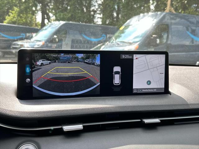 Photo of 2025 Alta White Genesis GV70