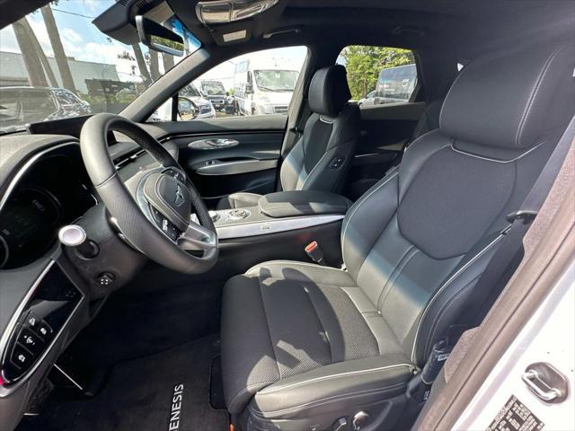 Photo of 2025 Alta White Genesis GV70