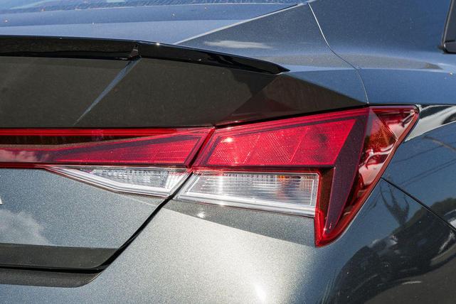 Photo of 2025 Amazon Gray Hyundai ELANTRA