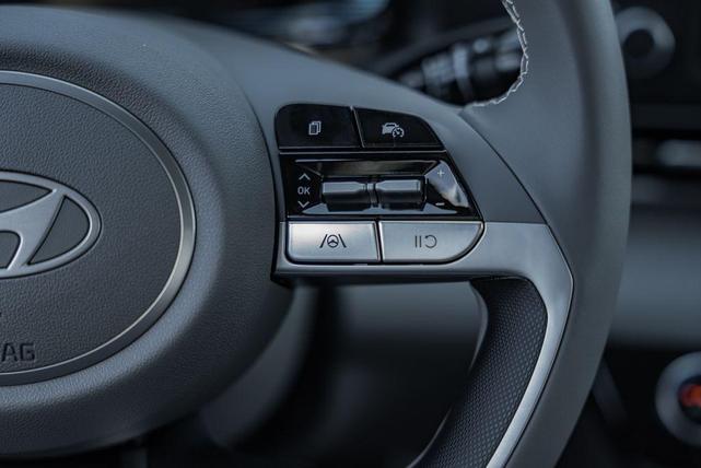 Photo of 2025 Amazon Gray Hyundai ELANTRA