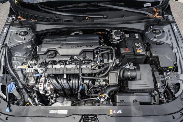 Photo of 2025 Ecotronic Gray Hyundai ELANTRA