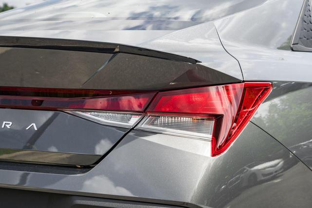 Photo of 2025 Ecotronic Gray Hyundai ELANTRA