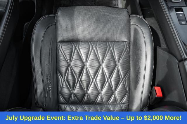 Photo of 2022 Pearl White Tricoat/Super Black Nissan Rogue