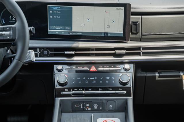 Photo of 2025 Gray Hyundai SANTA FE